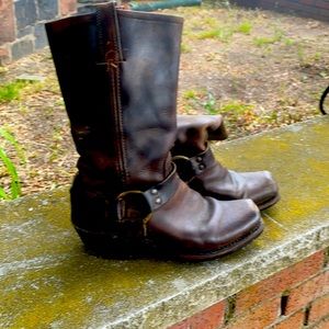 FRYE Harness 8R Boots.  Size 7M